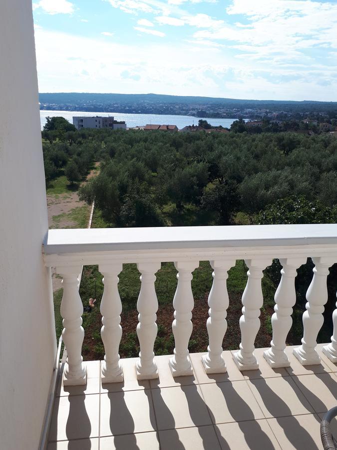 Guest House Katarina Malinska Exterior photo