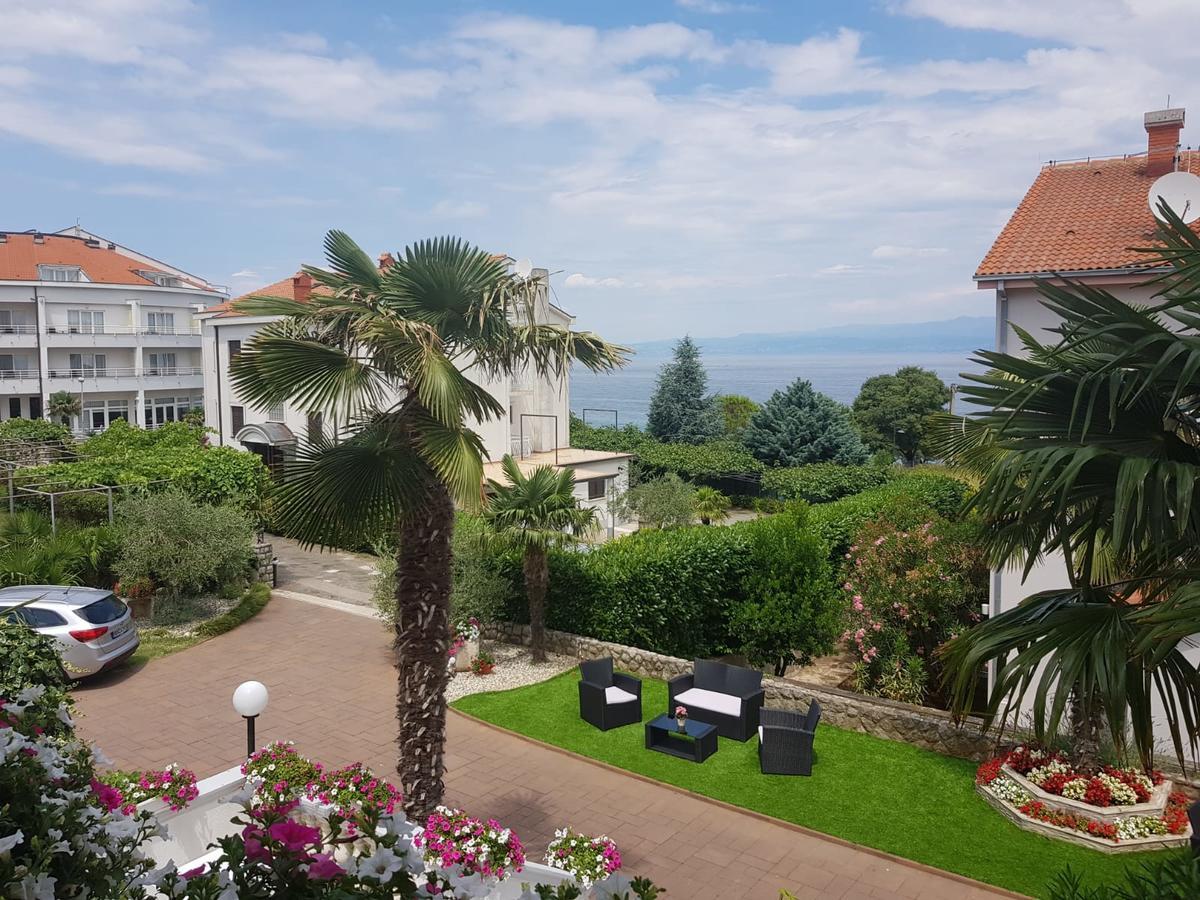 Guest House Katarina Malinska Exterior photo