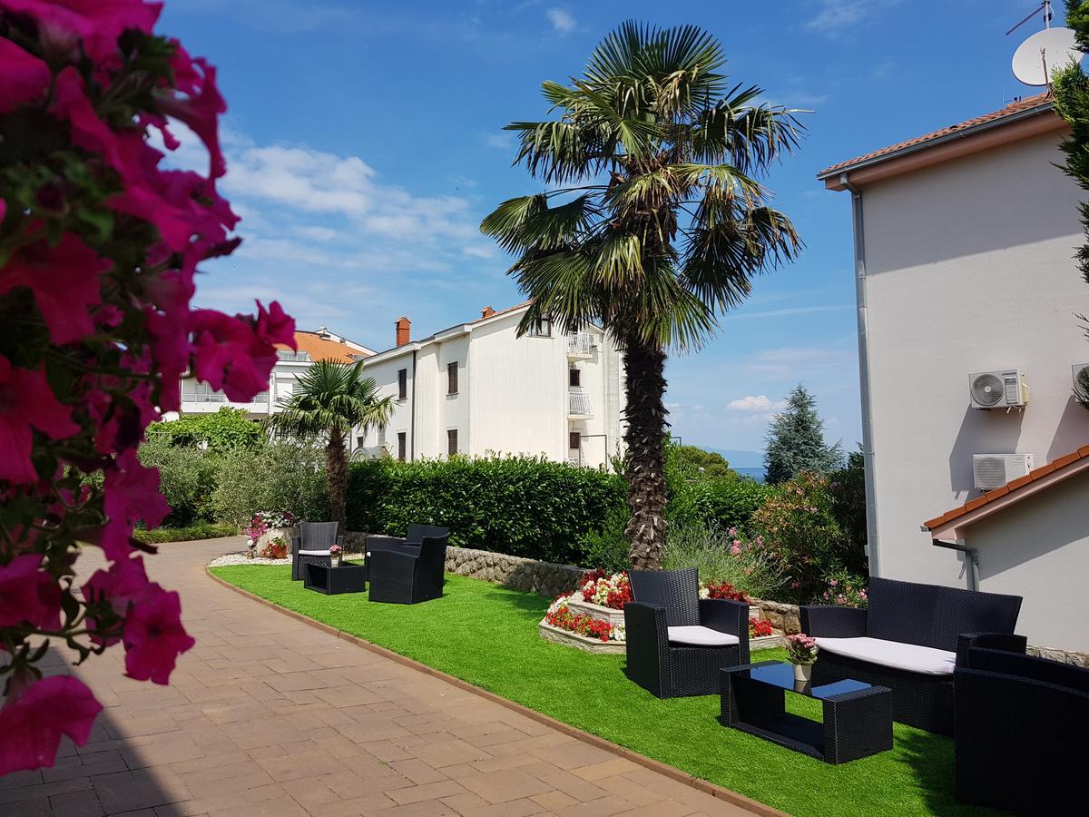 Guest House Katarina Malinska Exterior photo